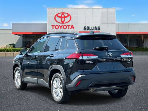 Used 2024 Toyota Corolla Cross LE w/ Moonroof Package AWD/4WD image 4