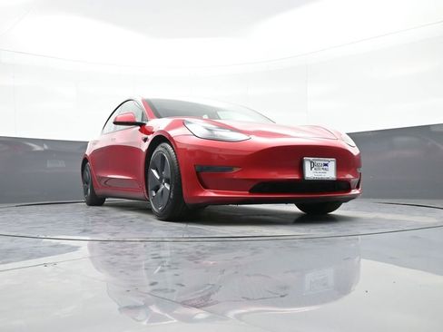 Used 2021 Tesla Model 3 Standard Range Plus image 29