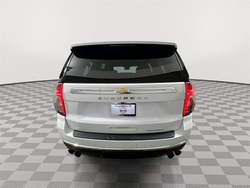 Used 2024 Chevrolet Suburban Premier image 7