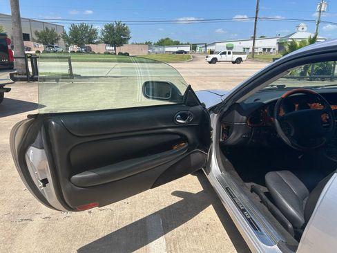 Used 2018 RAM 3500 Tradesman w/ Chrome Appearance Group AWD/4WD image 9