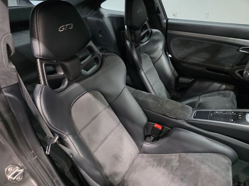 Used 2015 Porsche 911 GT3 image 22