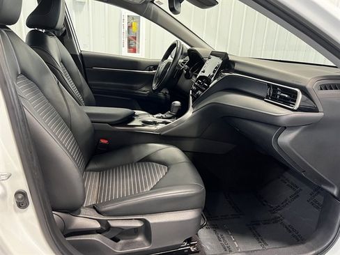 Used 2024 Toyota Camry SE image 23