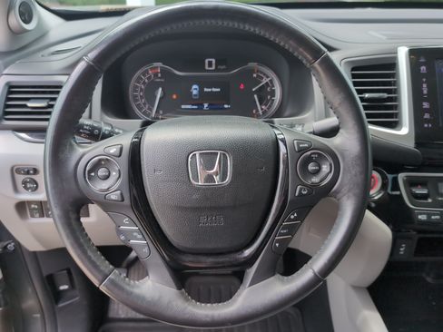 Used 2019 Honda Ridgeline RTL-E image 18