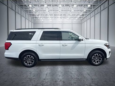 Used 2024 Ford Expedition Max XLT AWD/4WD image 6