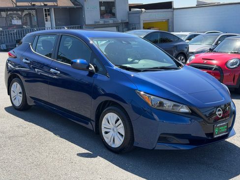 Used 2025 Nissan Leaf S FWD image 3