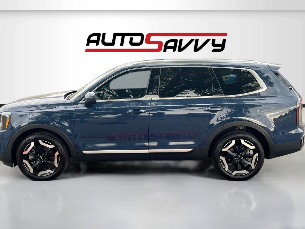 Used 2025 Kia Telluride EX w/ EX Captain's Chair Package AWD/4WD image 4