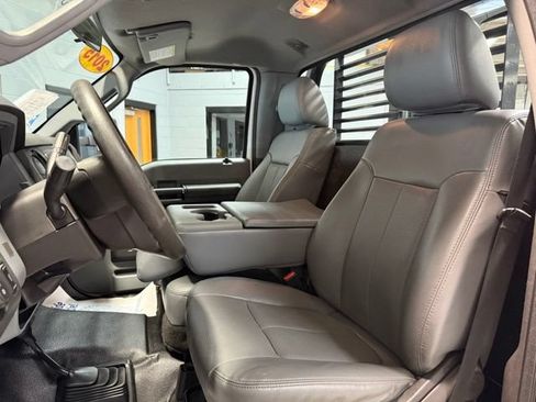 Used 2015 Ford F550 4x4 Regular Cab Super Duty image 9