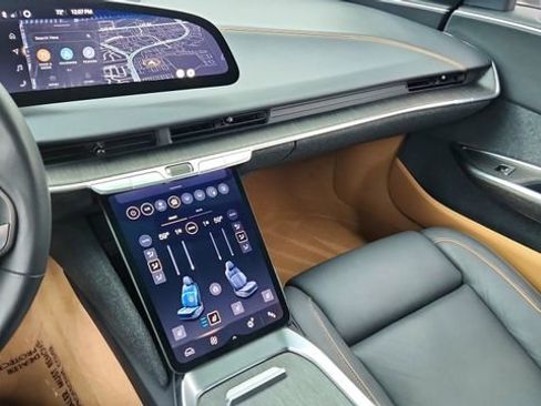 Used 2023 Lucid Air Touring image 42