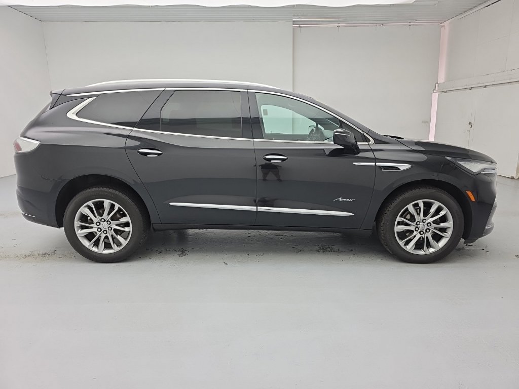 Used 2024 Buick Enclave Avenir w/ Avenir Technology Package AWD/4WD image 13