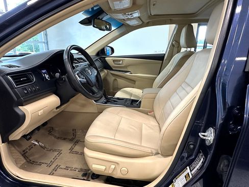 Used 2015 Toyota Camry XLE image 17