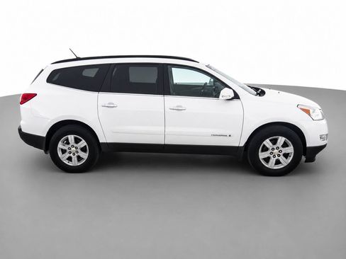 Used 2009 Chevrolet Traverse LT AWD/4WD image 4