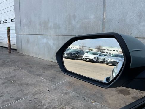 Used 2025 Kia K4 LXS image 18