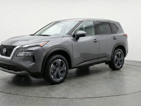 Used 2025 Nissan Rogue SV AWD/4WD image 3