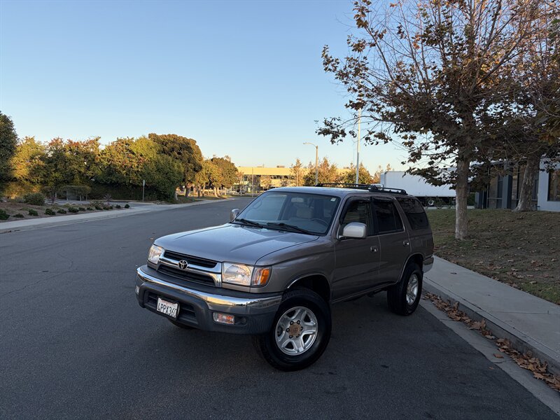 Used 2001 Toyota 4Runner SR5 RWD image 1