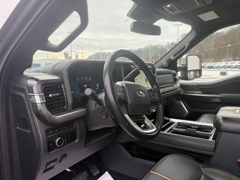 Used 2023 Ford F350 Platinum image 14