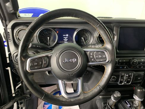 Used 2021 Jeep Wrangler Unlimited Sahara AWD/4WD image 22