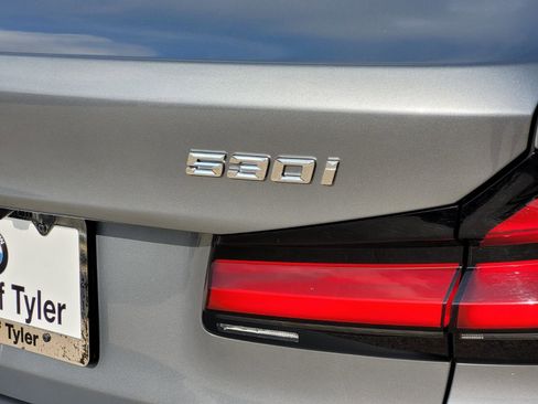 Certified 2023 BMW 530i w/ Convenience Package image 10