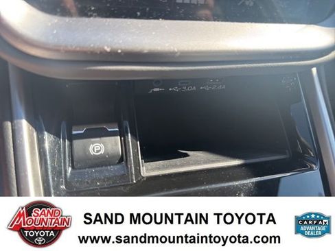 Used 2024 Subaru Outback Premium image 21