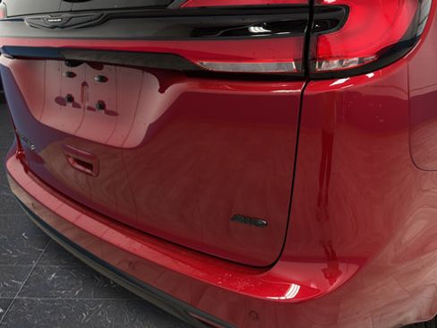 New 2026 Chrysler Pacifica Select AWD/4WD image 33