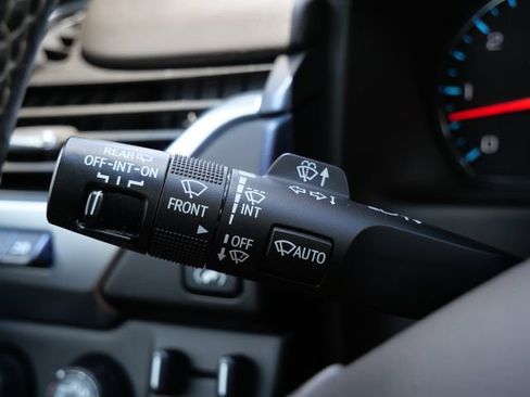 Used 2020 Chevrolet Suburban Premier w/ Premier Plus Edition AWD/4WD image 27