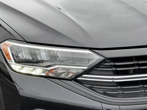 Used 2023 Volkswagen Jetta Sport image 10