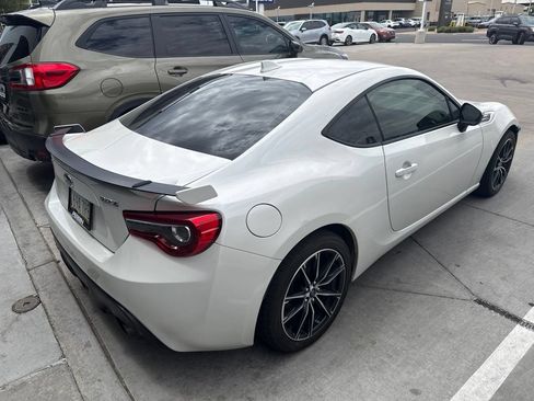 Used 2020 Subaru BRZ Limited RWD image 14