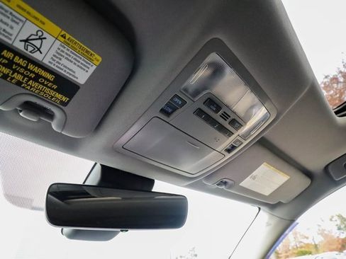 Used 2017 Toyota Highlander Limited image 59