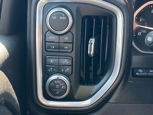 Used 2020 GMC Sierra 3500 AT4 w/ AT4 Premium Package AWD/4WD image 20
