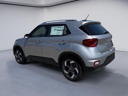 New 2026 Hyundai Venue SEL FWD image 3