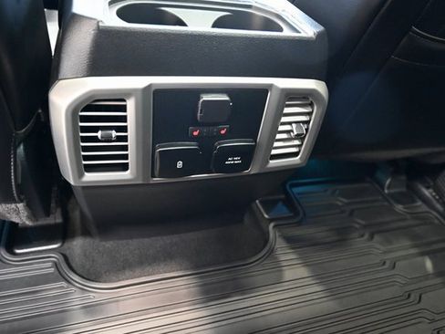 Used 2018 Ford F250 Platinum image 29