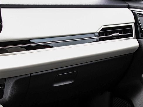 New 2025 Mitsubishi Outlander SE AWD/4WD image 17