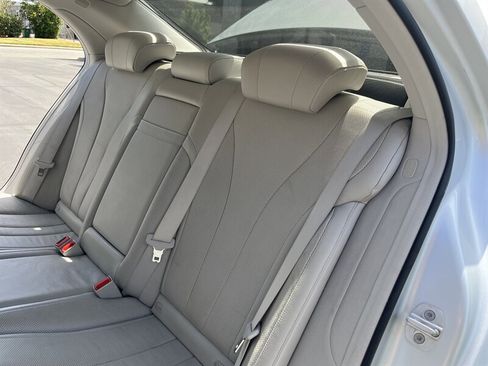 Used 2015 Mercedes-Benz S 550 Sedan image 32