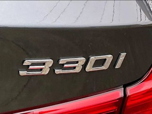 Used 2018 BMW 330i Gran Turismo xDrive image 8