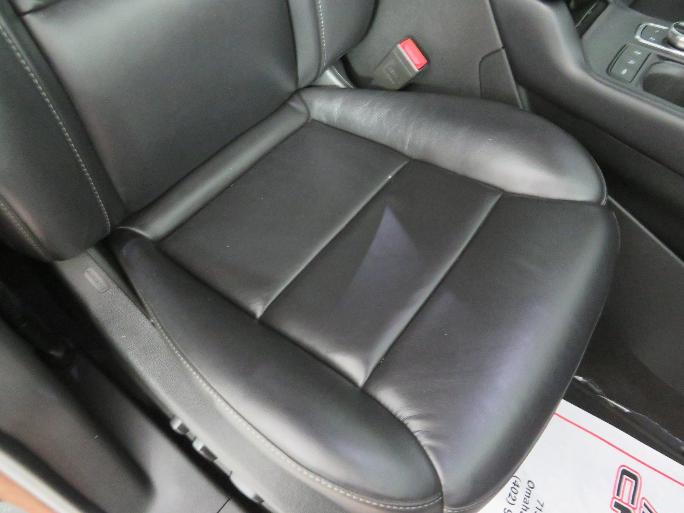 Used 2020 Cadillac XT4 Premium Luxury FWD image 38