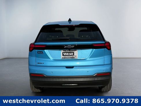 New 2027 Chevrolet Bolt LT w/ Comfort Package FWD image 4