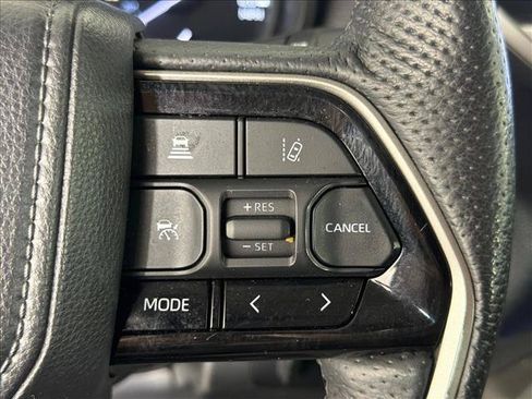 Used 2022 Toyota Tundra SR5 w/ SR5 Premium Package AWD/4WD image 25