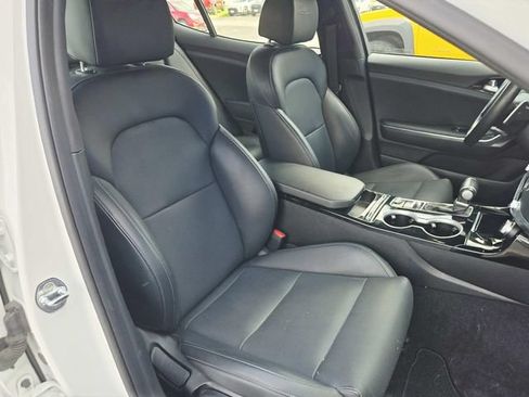 Used 2022 Kia Stinger GT-Line AWD/4WD image 12