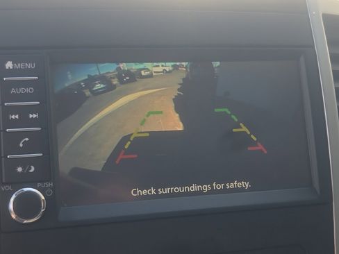 Used 2021 Nissan Frontier SV image 10