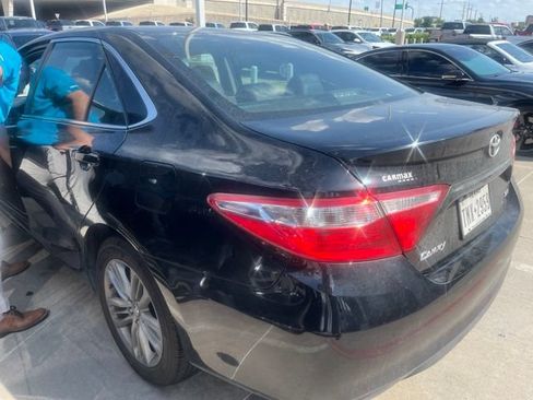 Used 2017 Toyota Camry SE FWD image 7
