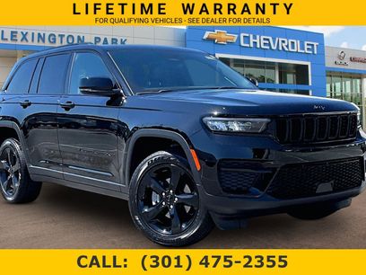 Used 2025 Jeep Grand Cherokee Altitude