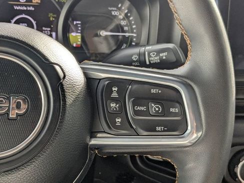 Used 2024 Jeep Wrangler Unlimited Sahara image 31