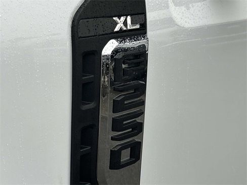 New 2026 Ford F250 XL w/ XL Off-Road Package image 10