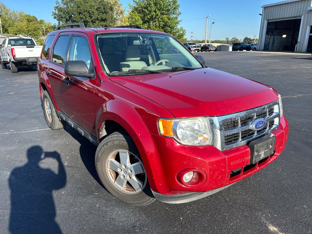 Used 2011 Ford Escape XLT w/ 201A Rapid Spec Order Code AWD/4WD image 1