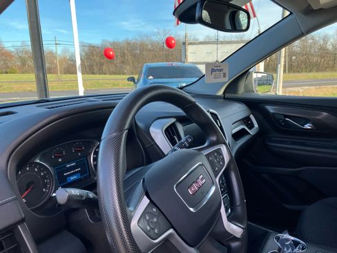 Certified 2023 GMC Terrain SLE w/ Driver Convenience Package image 9