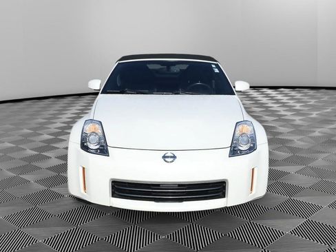 Used 2007 Nissan 350Z Touring RWD image 12