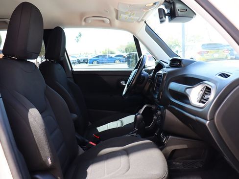 Used 2021 Jeep Renegade Latitude w/ Convenience Group FWD image 34