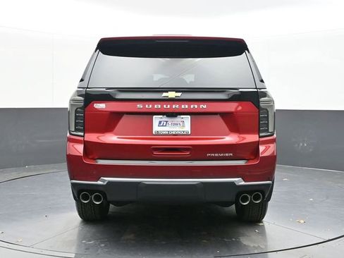 New 2025 Chevrolet Suburban Premier image 12