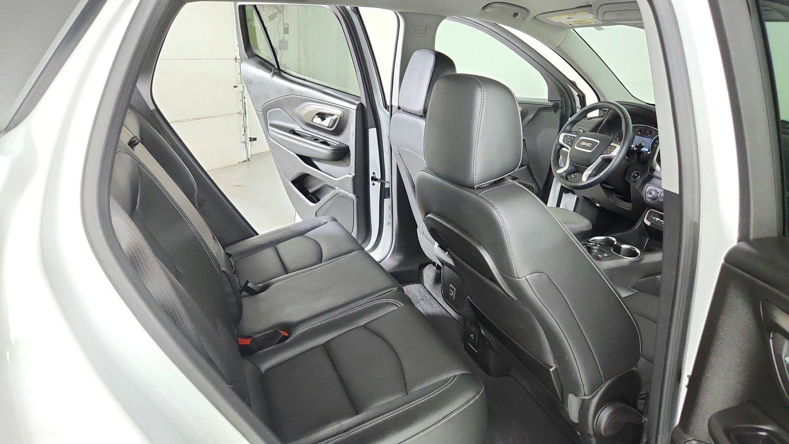 Used 2024 GMC Terrain SLT AWD/4WD image 27