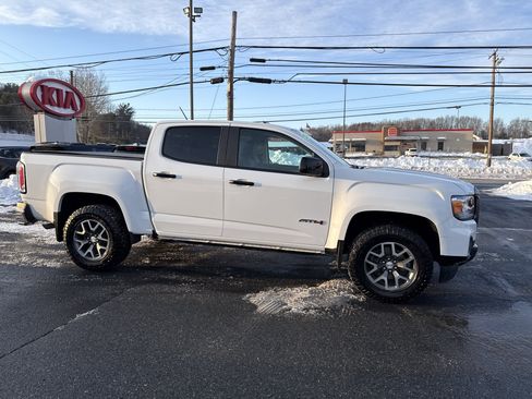 Used 2022 GMC Canyon AT4 w/ Trailering Package image 3
