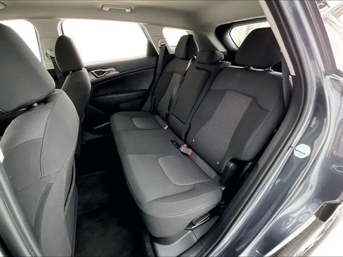 Used 2026 Kia Sportage LX FWD image 31